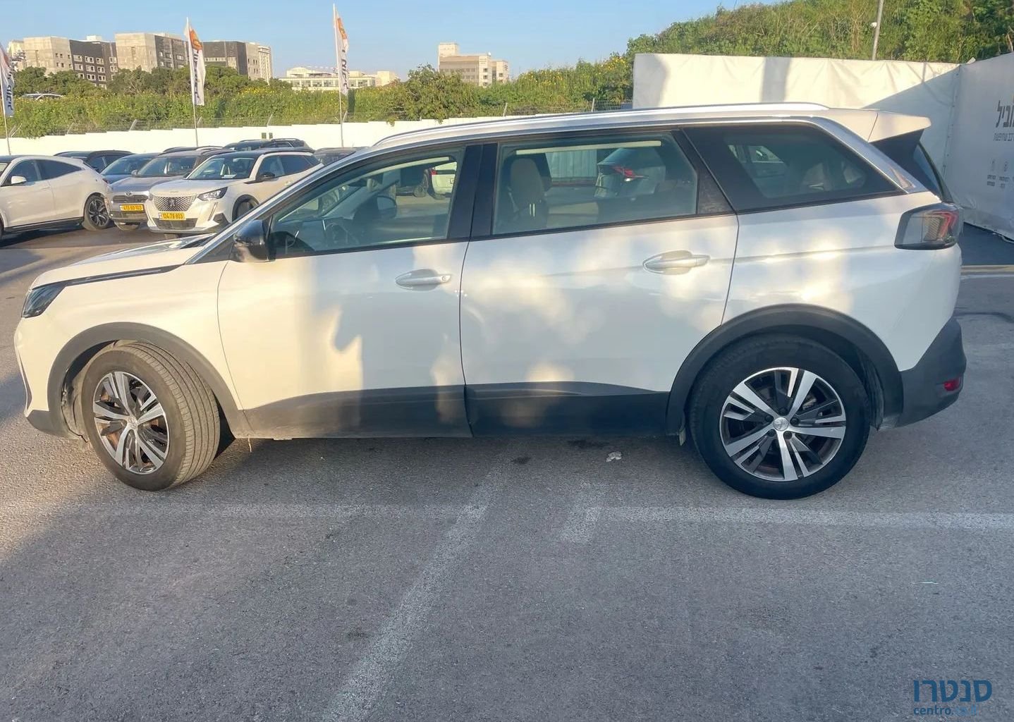 2022' Peugeot 5008 פיג'ו photo #4
