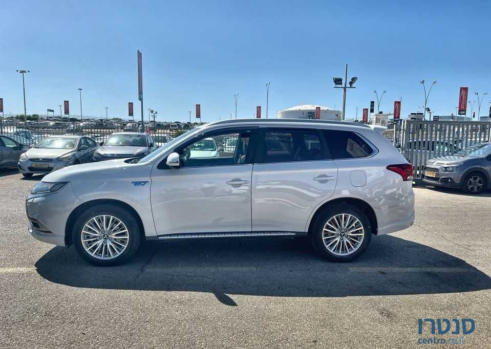 2019' Mitsubishi Outlander מיצובישי אאוטלנדר photo #4