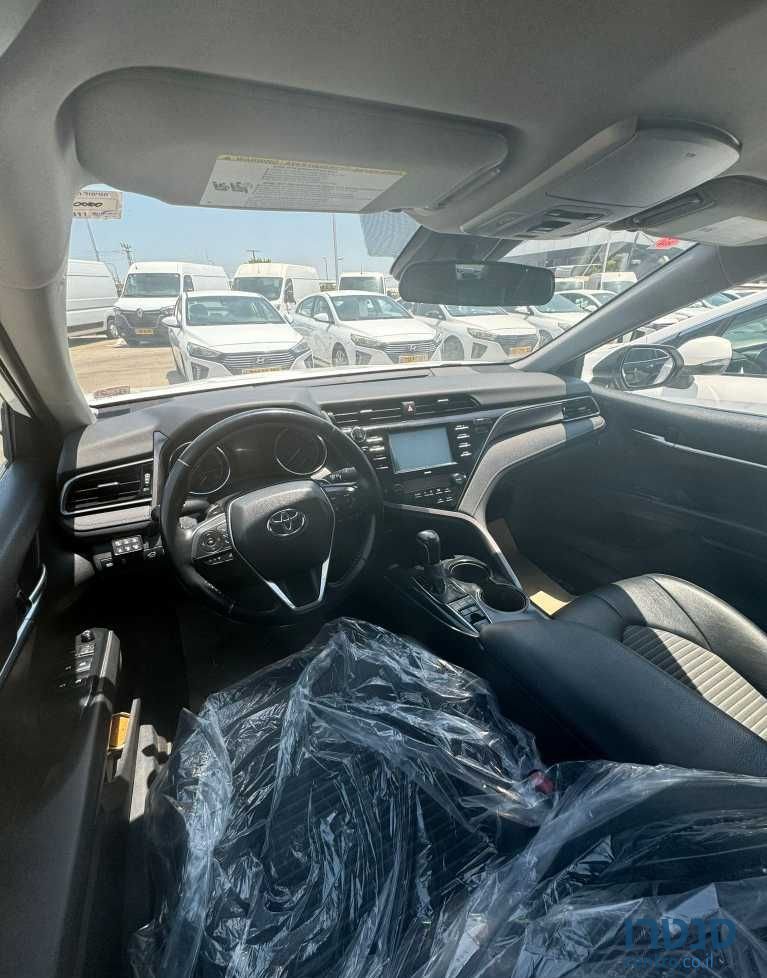 2021' Toyota Camry טויוטה קאמרי photo #4