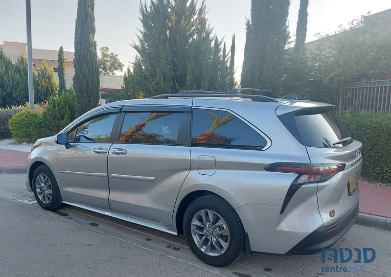 2024' Toyota Sienna טויוטה סיינה photo #2