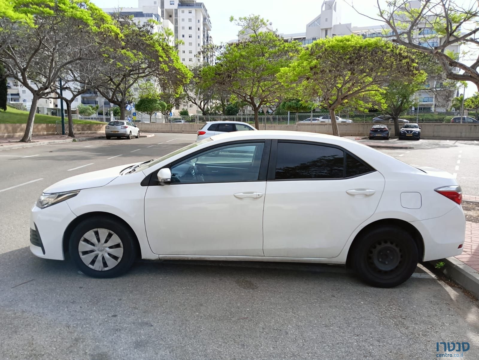 2017' Toyota Corolla טויוטה קורולה photo #1