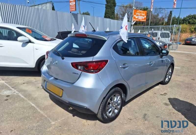 2022' Mazda 2 מאזדה photo #3
