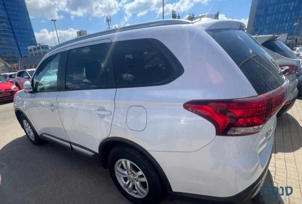 2017' Mitsubishi Outlander מיצובישי אאוטלנדר photo #5