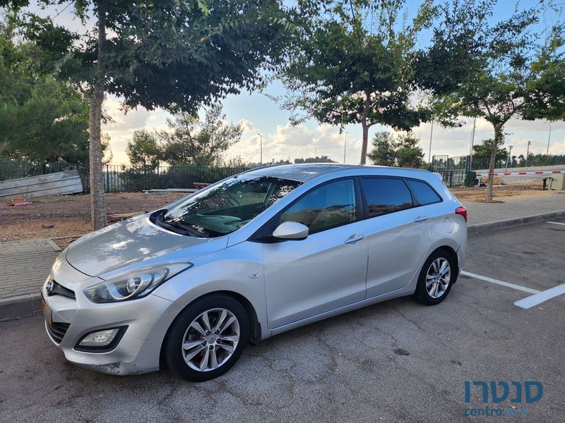 2014' Hyundai i30 יונדאי photo #3