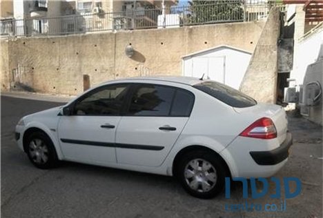 2008' Renault Megane photo #1