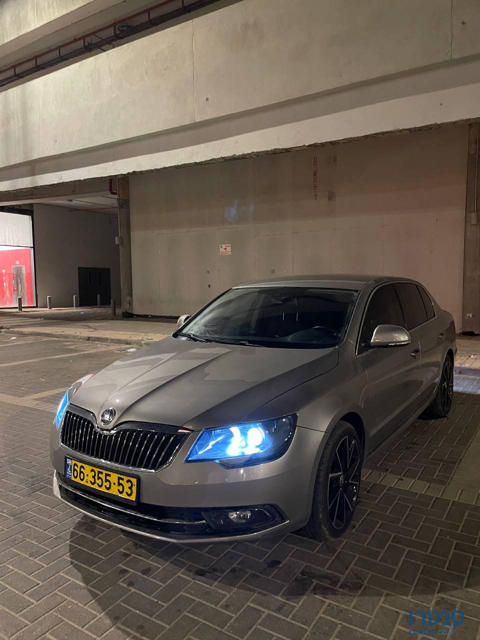 2014' Skoda Superb 1.8 tsi ambition photo #2