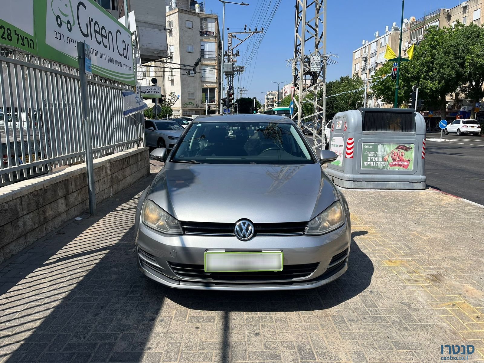 2015' Volkswagen Golf photo #3