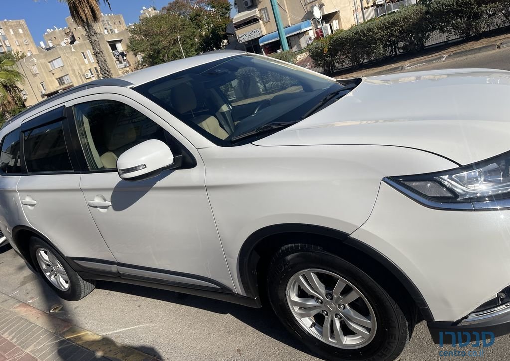 2021' Mitsubishi Outlander מיצובישי אאוטלנדר photo #6