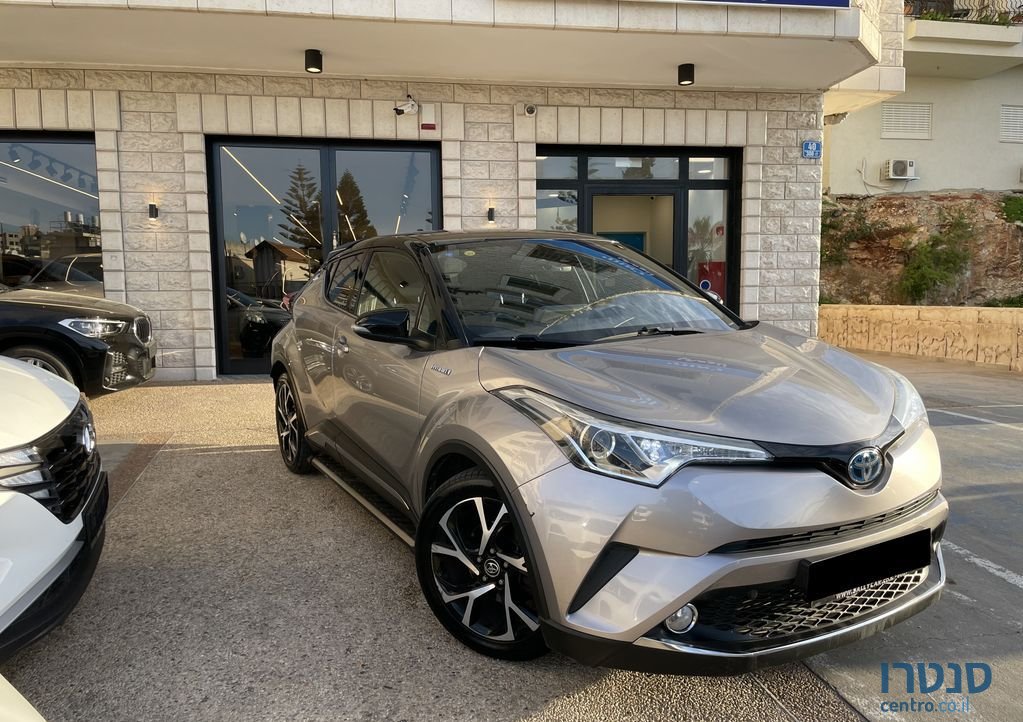 2017' Toyota C-Hr טויוטה photo #1