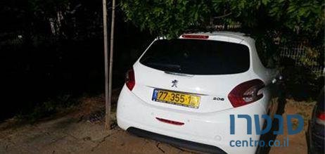2013' Peugeot 208 אקטיב photo #1