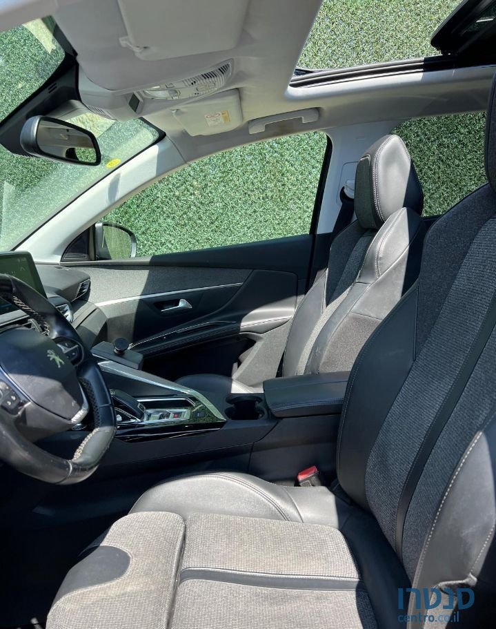 2019' Peugeot 5008 פיג'ו photo #6