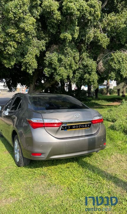 2018' Toyota Corolla טויוטה קורולה photo #2