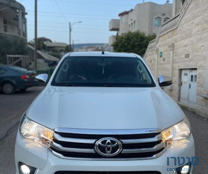 2017' Toyota Hilix טויוטה היילקס photo #2