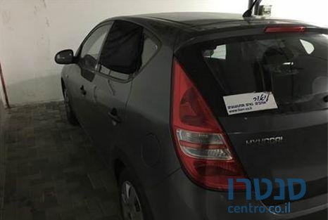 2009' Hyundai I30 Inspire 1600 photo #1