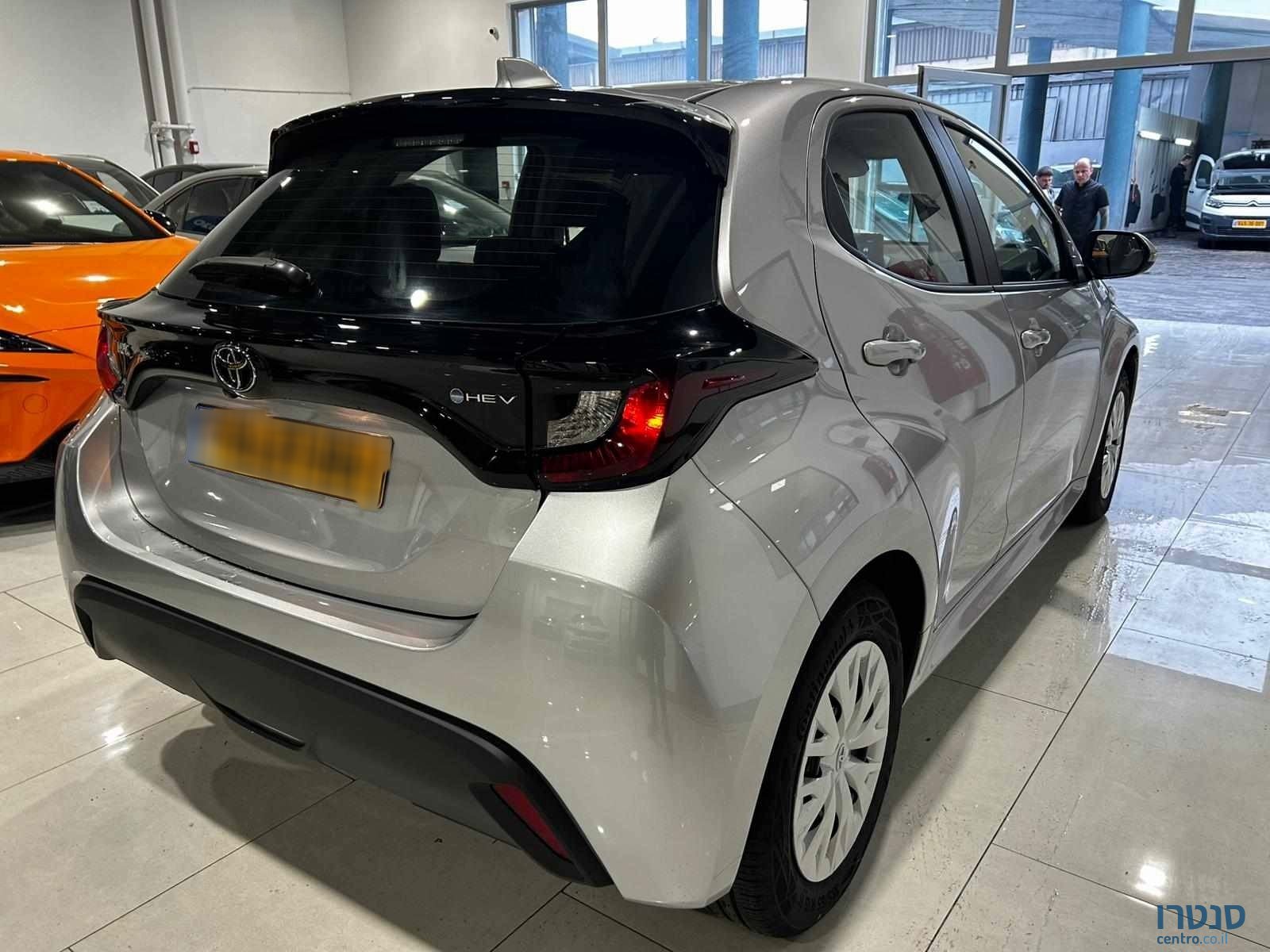 2025' Toyota Yaris photo #3