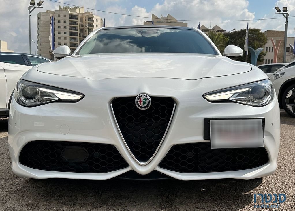 2017' Alfa Romeo Giulia אלפא רומיאו ג'וליה photo #5