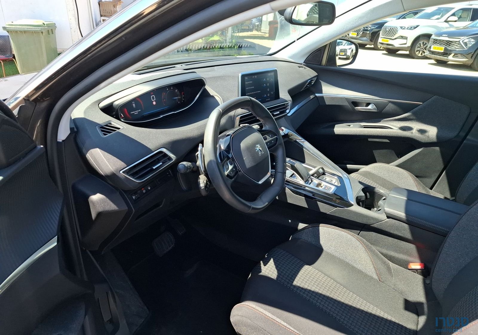 2022' Peugeot 3008 פיג'ו photo #2