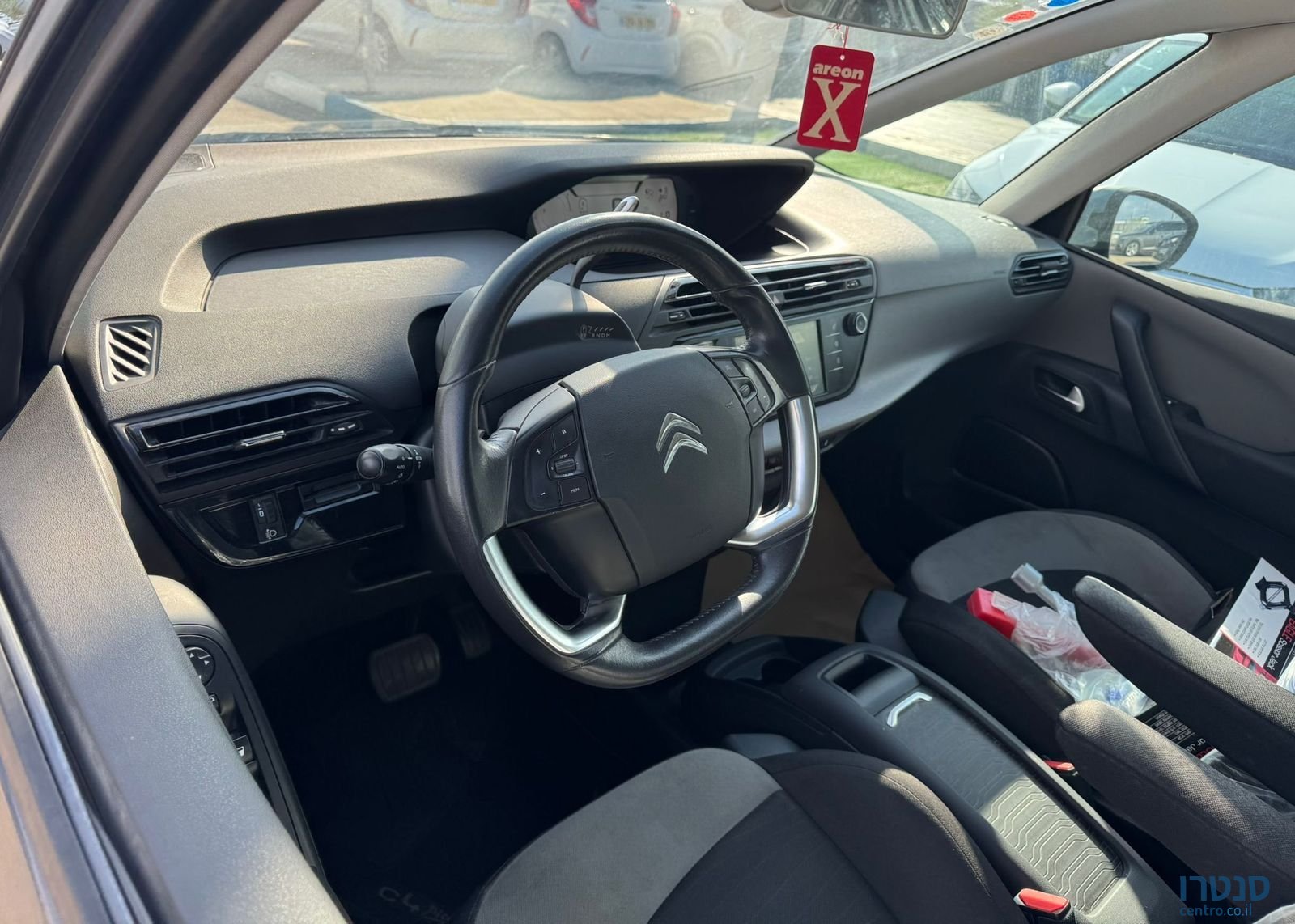 2016' Citroen C4 Picasso סיטרואן C4 פיקאסו photo #2