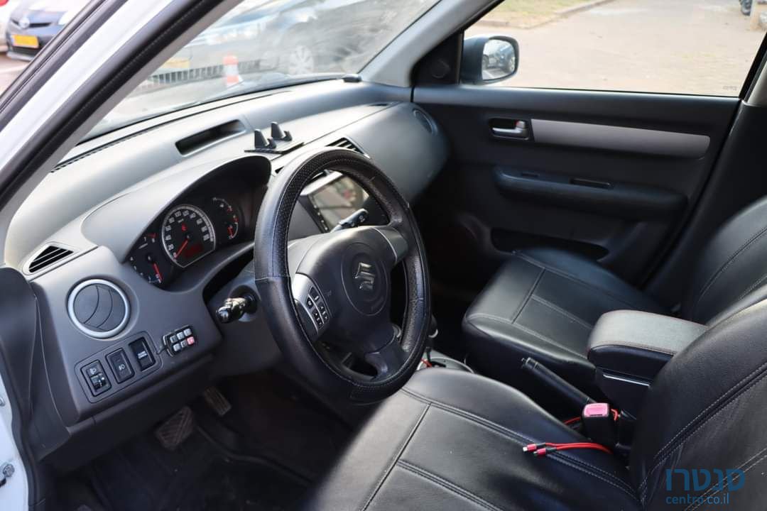 2010' Suzuki Swift סוזוקי סוויפט photo #1