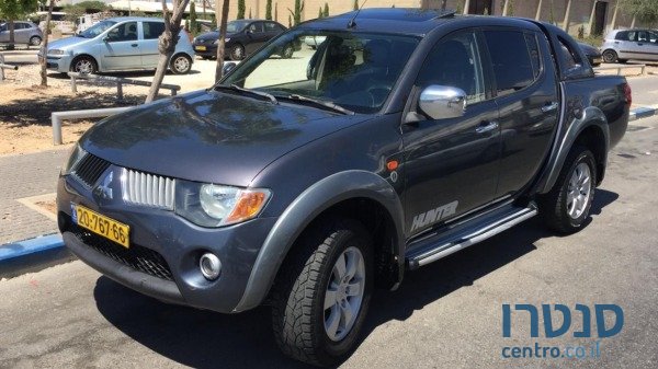 2008' Mitsubishi L 200 photo #1