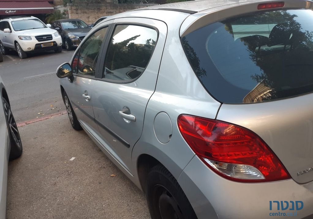 2010' Peugeot 207 פיג'ו photo #4