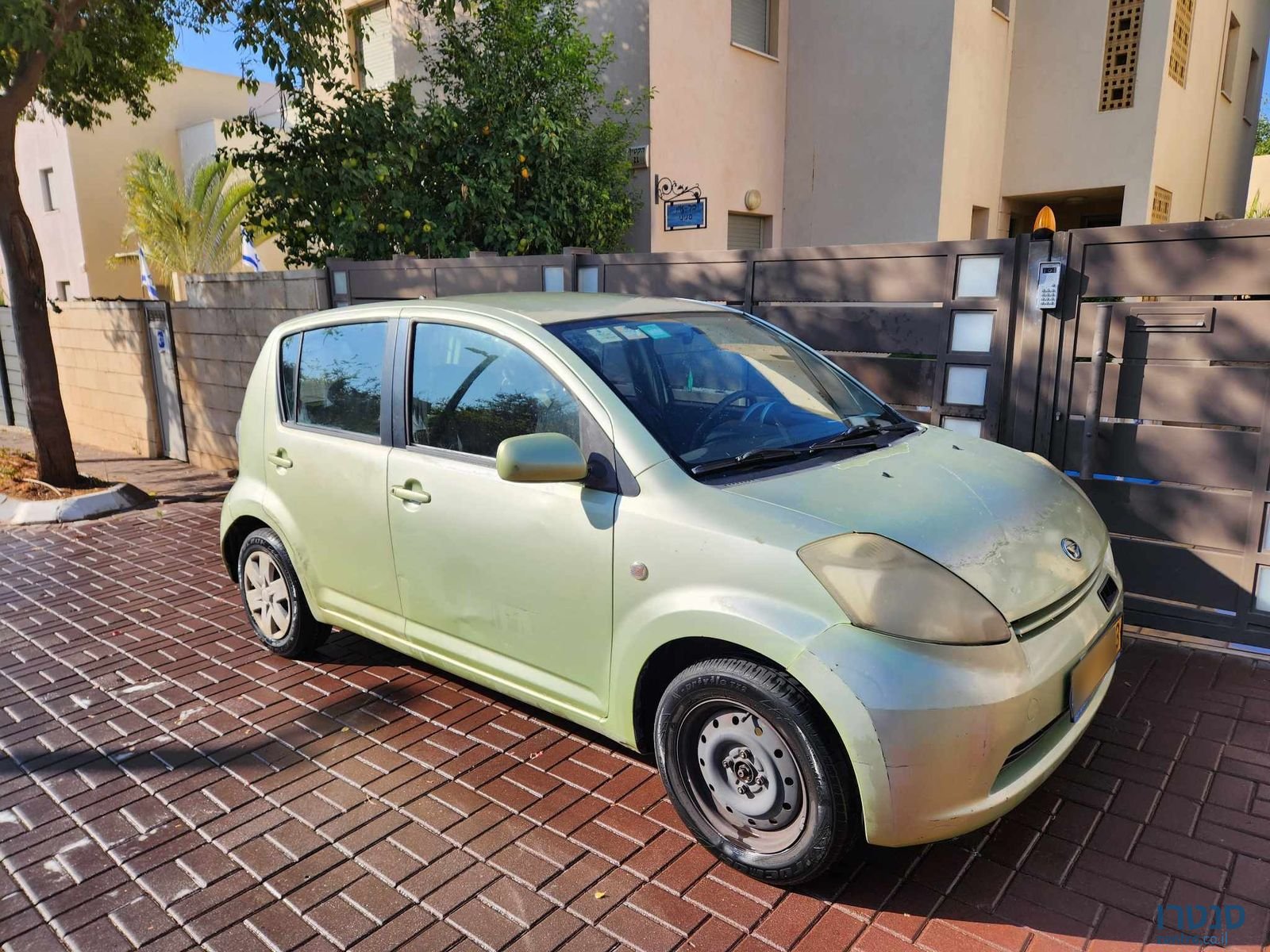 2006' Daihatsu Sirion דייהטסו סיריון photo #2