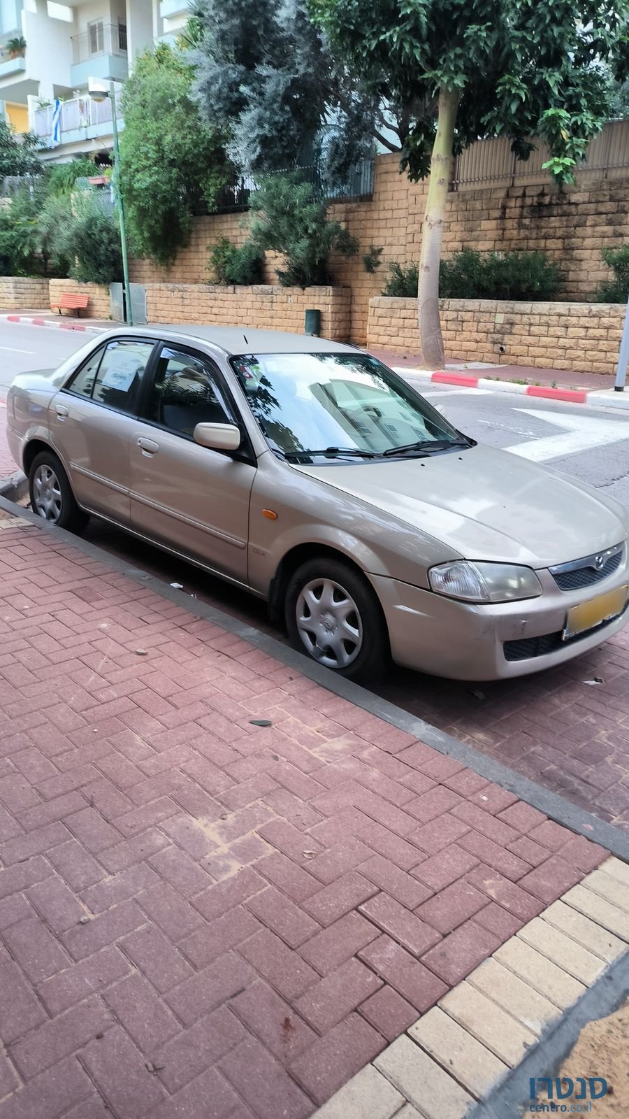 2001' Mazda 323 מאזדה לאנטיס photo #5