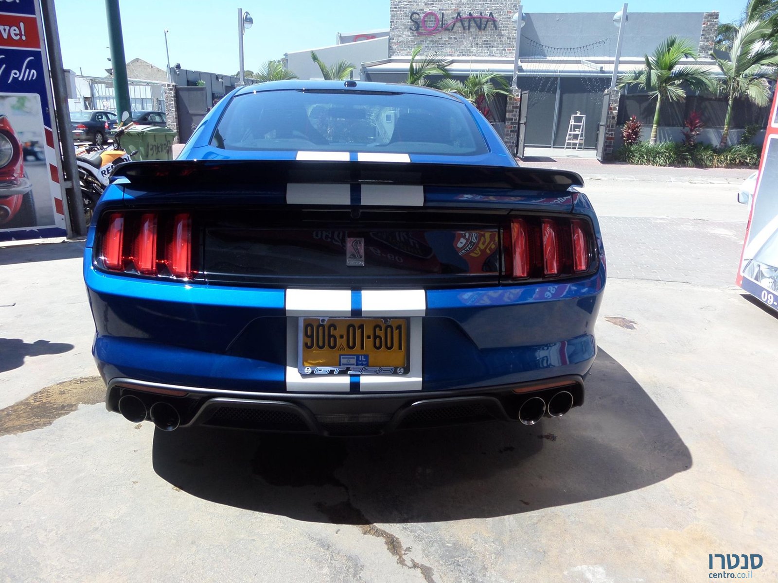 2017' Ford Mustang Shelby GT350 photo #3