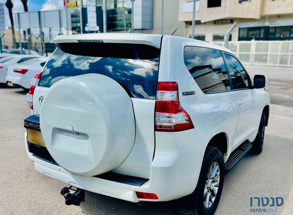 2010' Toyota Land Cruiser טויוטה לנד קרוזר photo #3