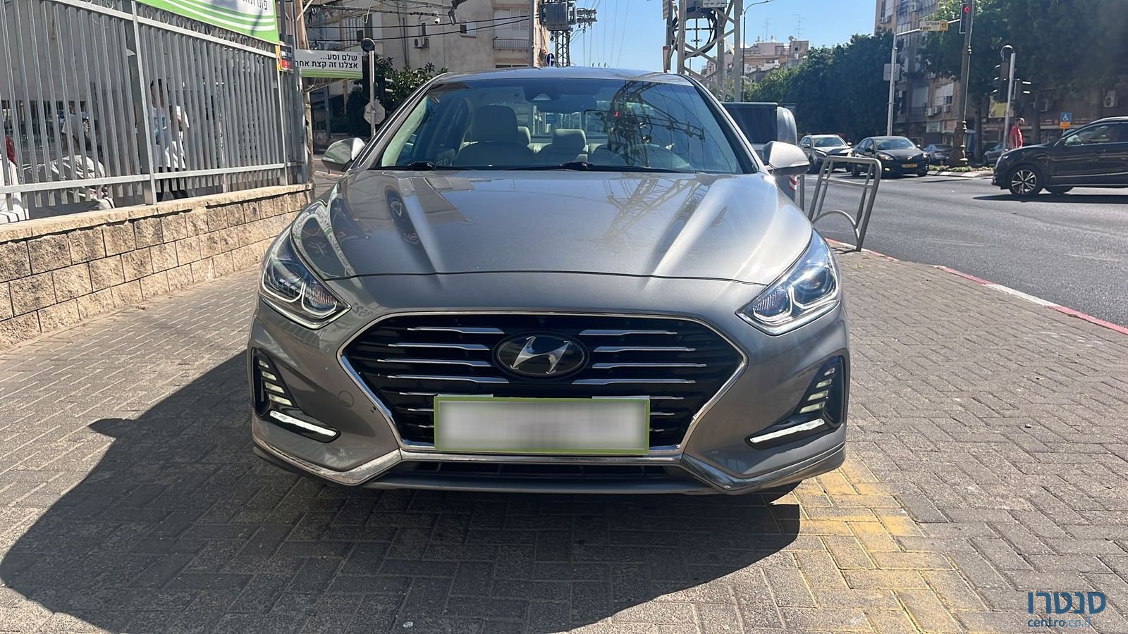 2018' Hyundai Sonata photo #2