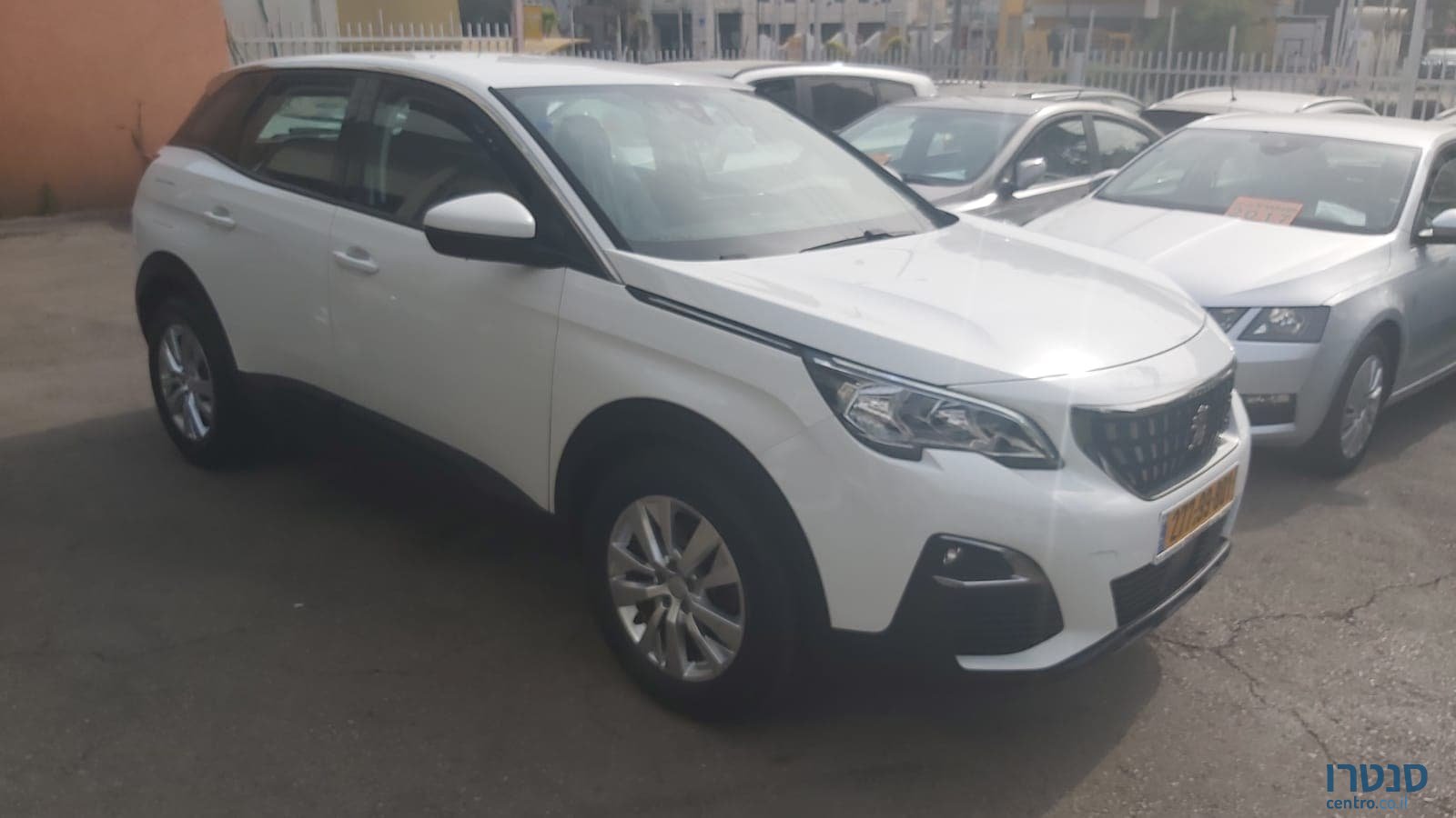 2017' Peugeot 3008 photo #1