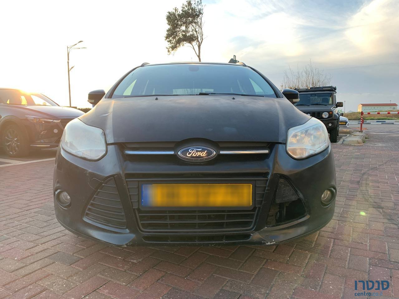 2011' Ford Focus Универсал photo #3