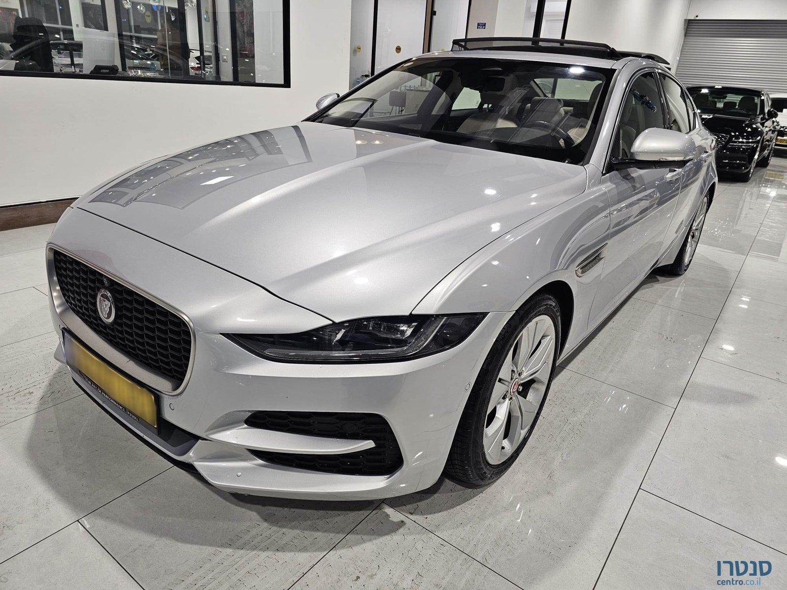 2022' Jaguar XE photo #1