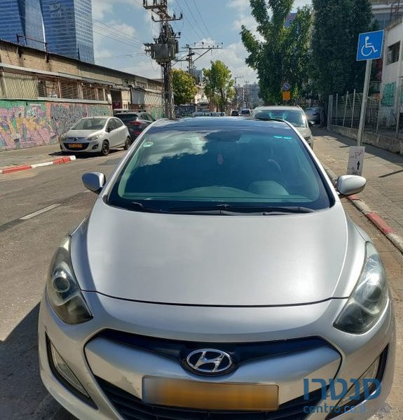 2013' Hyundai i30 יונדאי photo #3