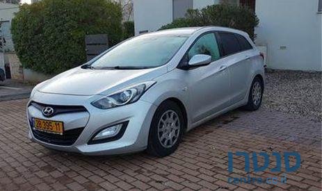 2013' Hyundai I30Cw i30Cw יונדאי photo #1