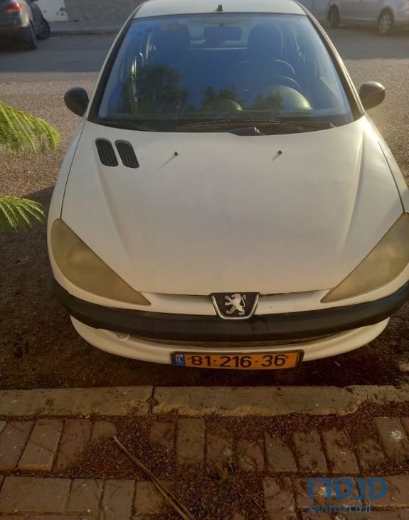 2002' Peugeot 206 פיג'ו photo #1