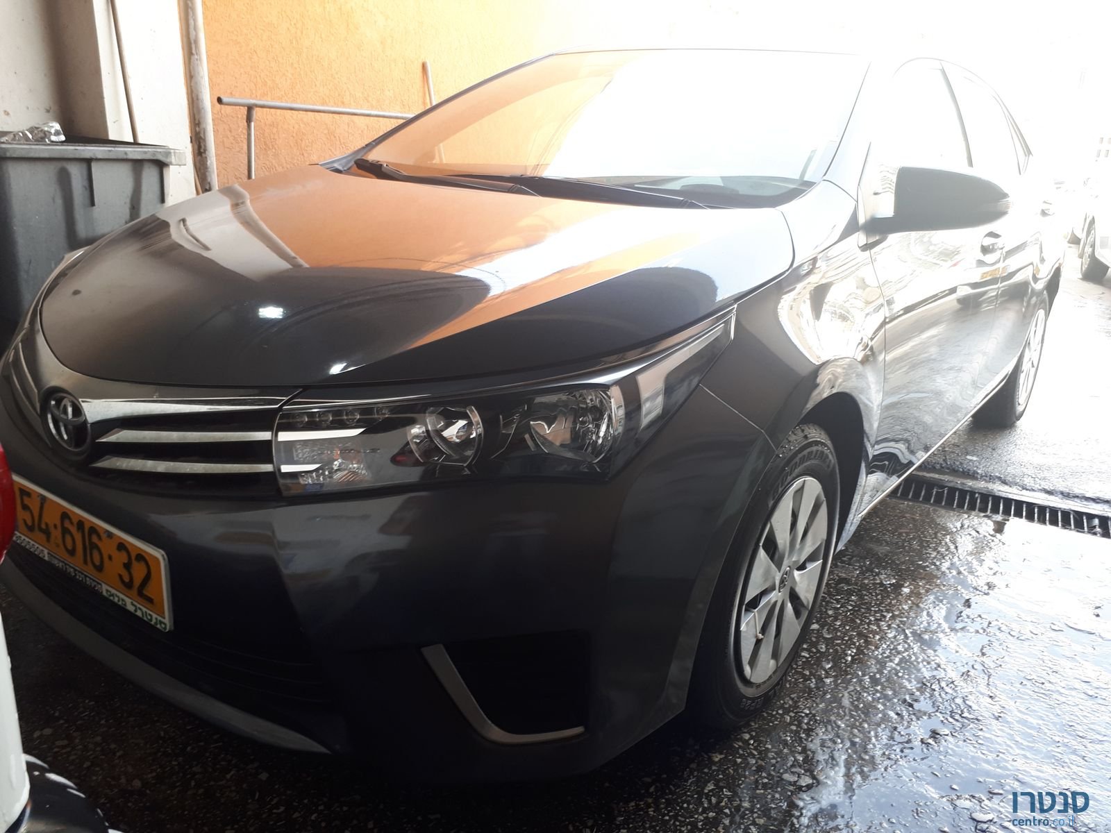 2015' Toyota Corolla photo #1