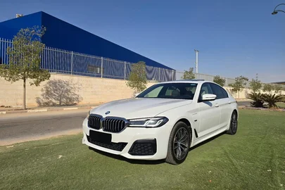 2022' BMW 5 Series ב מ וו סדרה 5
