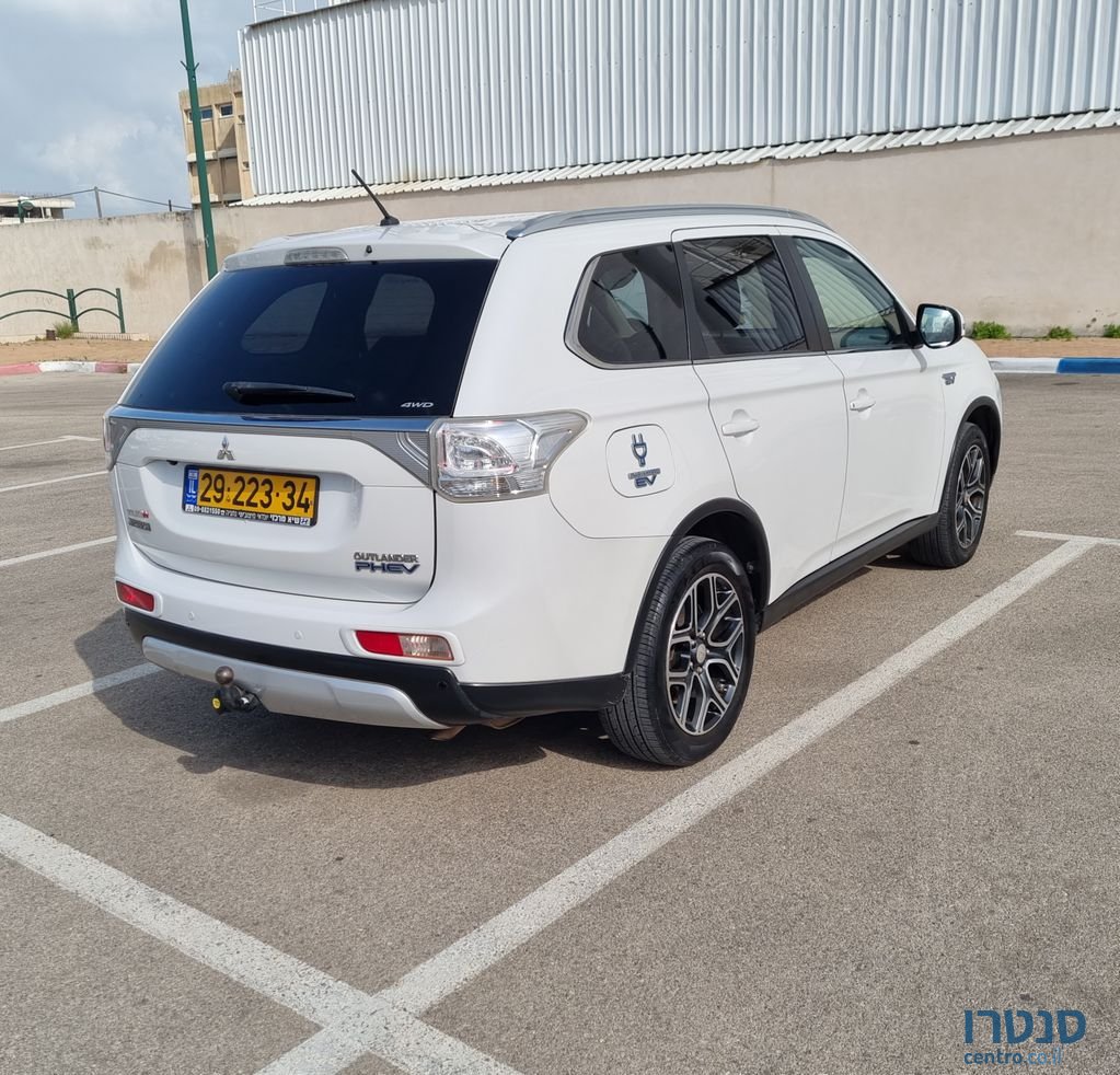 2015' Mitsubishi Outlander מיצובישי אאוטלנדר photo #2