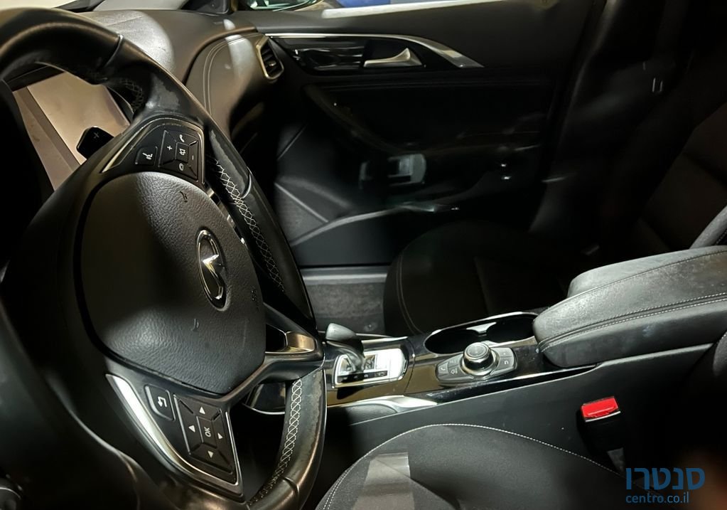 2017' Infiniti Q30 אינפיניטי photo #6