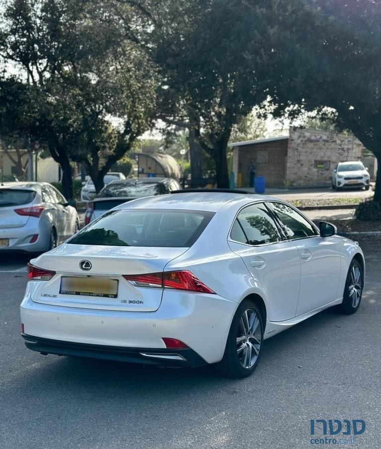 2020' Lexus Is300H לקסוס photo #5