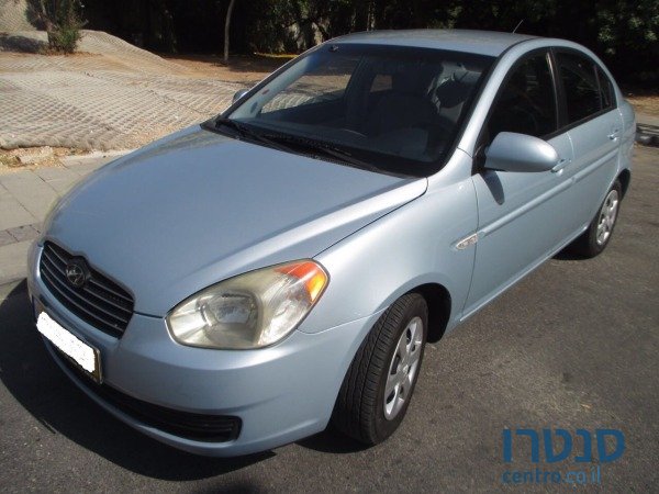 2010' Hyundai Accent photo #1