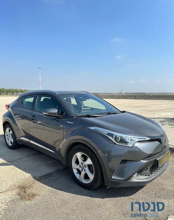 2018' Toyota C-HR טויוטה photo #2