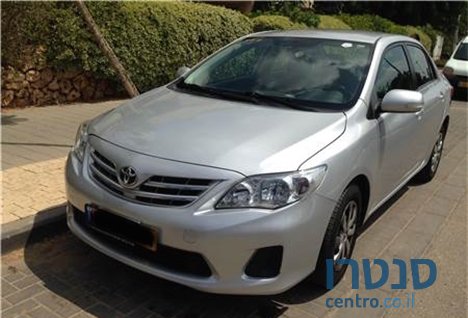 2011' Toyota Corolla photo #2