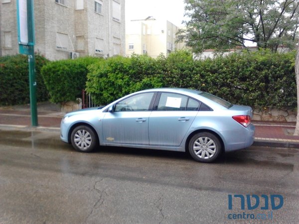 2010' Chevrolet Cruze photo #1