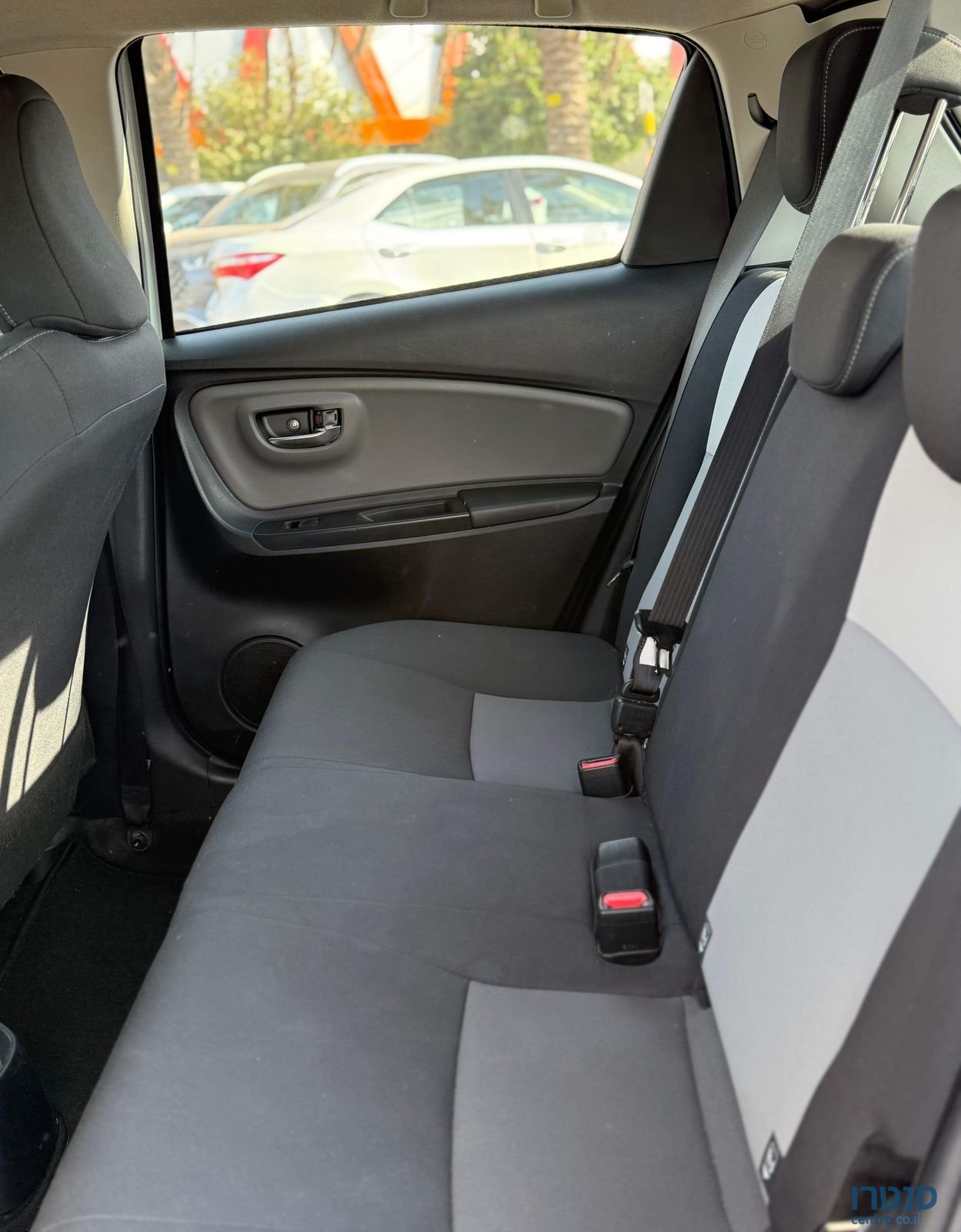 2019' Toyota Yaris טויוטה יאריס photo #6