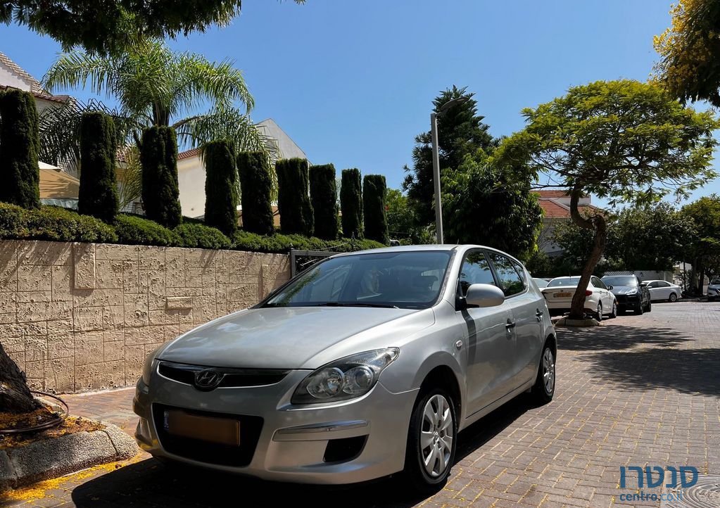 2009' Hyundai i30 יונדאי photo #1