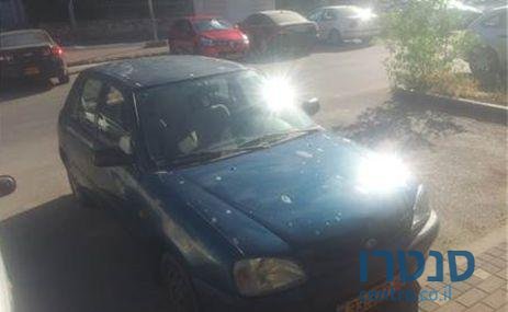 1997' Daihatsu Charade photo #1