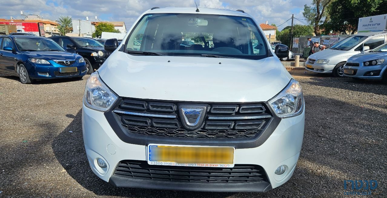 2021' Dacia Lodgy דאצ'יה לודג'י photo #2