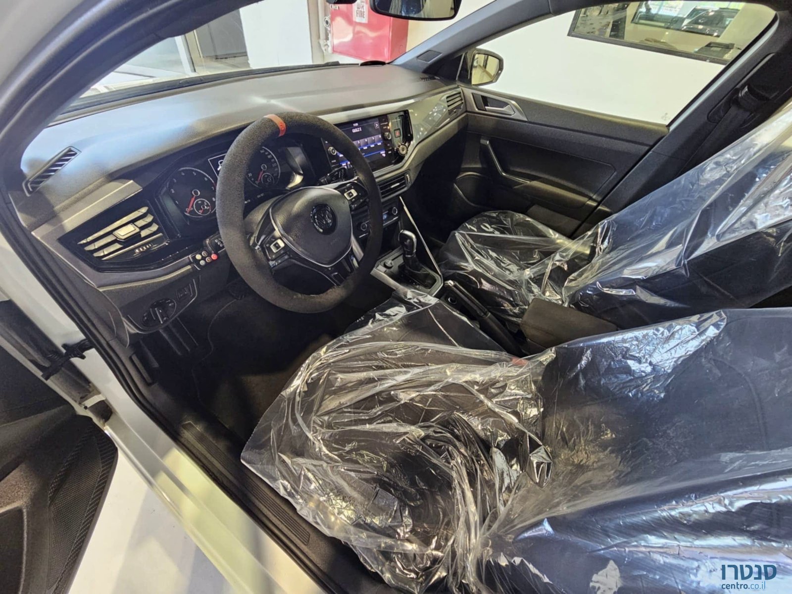 2019' Volkswagen Polo photo #5